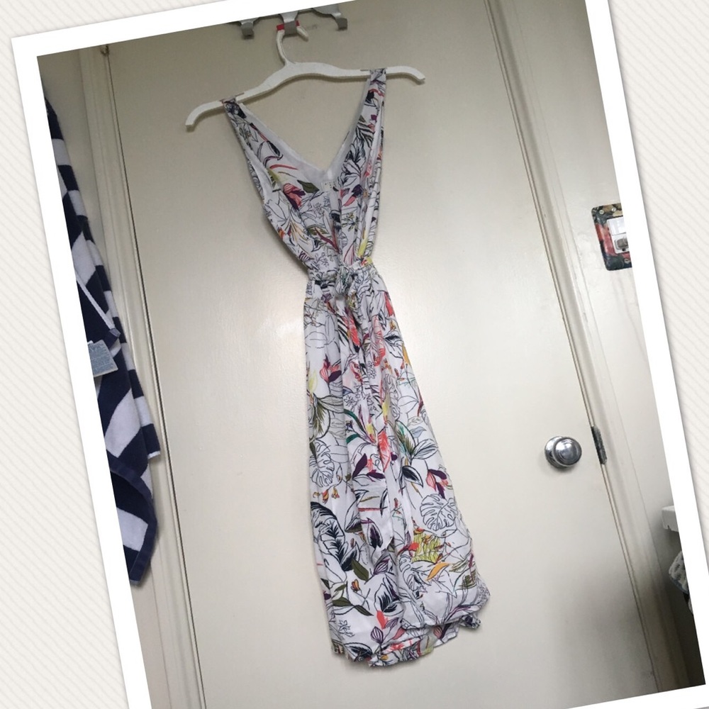 LAST CHANCE Floral XS Dress from Target - Picture 3 of 5